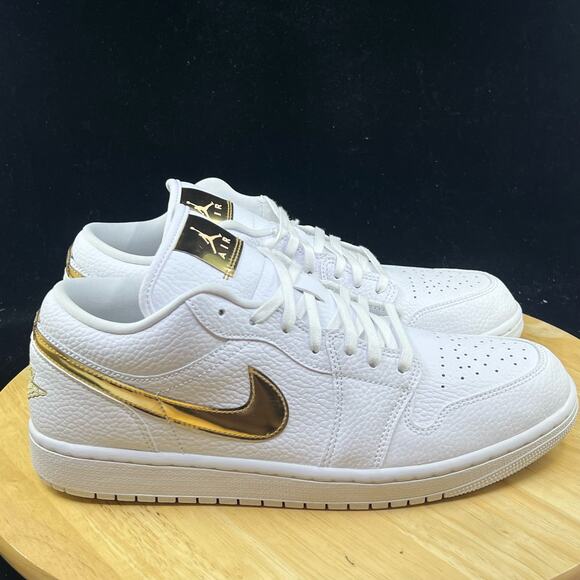 Nike Air Jordan 1 Low Se White-Metallic Gold-White Womens Sz 11.5 [CZ4776-100] - Picture 5 of 10